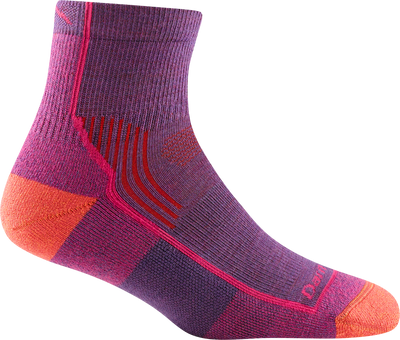 Darn Tough Hiker Quarter Cushion Socks for Women Berry #color_berry